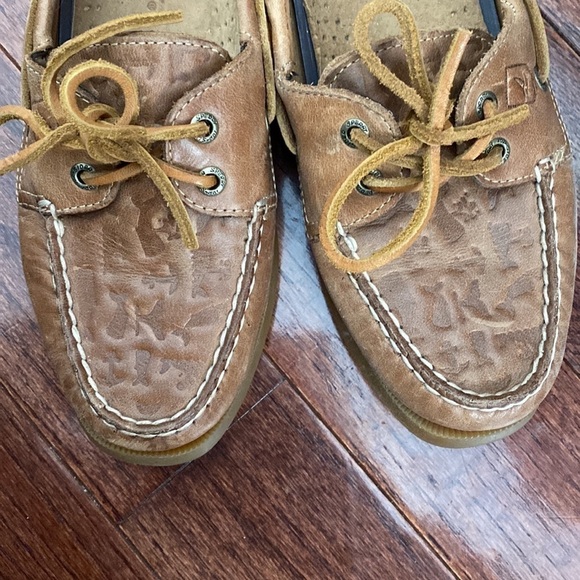 Leather Sperrys with nautical theme - Picture 2 of 5
